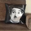 WhatsApp Image 2019-10-24 at 22.17.58 (1) Almofada Charlie chaplin