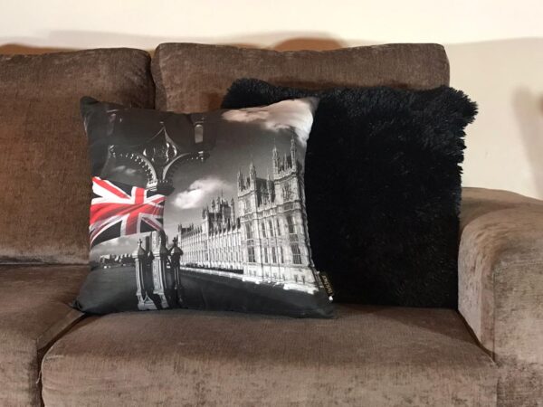 WhatsApp Image 2019-10-24 at 22.18.42 (1) Almofada Londres