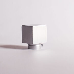 Ponteira Para Varao de Cortina 28mm - Cubo cromado